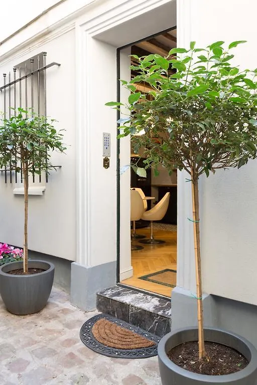 Ateliers De Montmartre Adm Париж